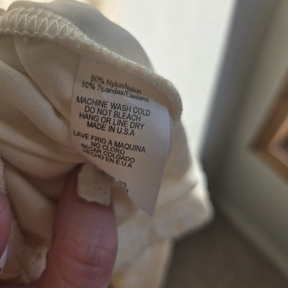 NWT Yellowberry Lace Midi Dress Womens Size M/L - Picture 6 of 7